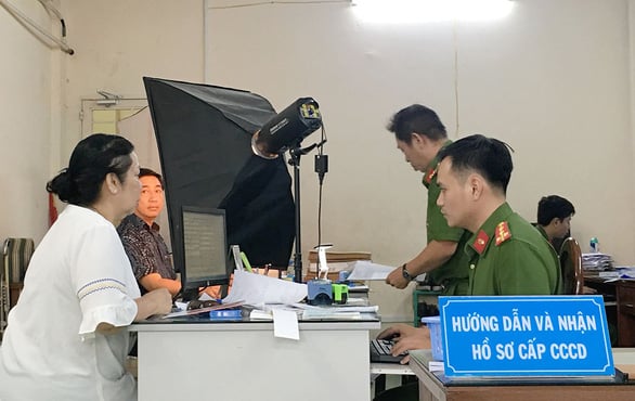 Nhấn vào ảnh để phóng to bỏ sổ hộ khẩu
