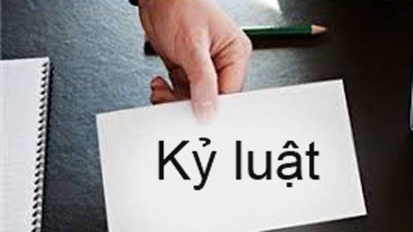 Kỷ luật cán bộ, công chức, viên chức