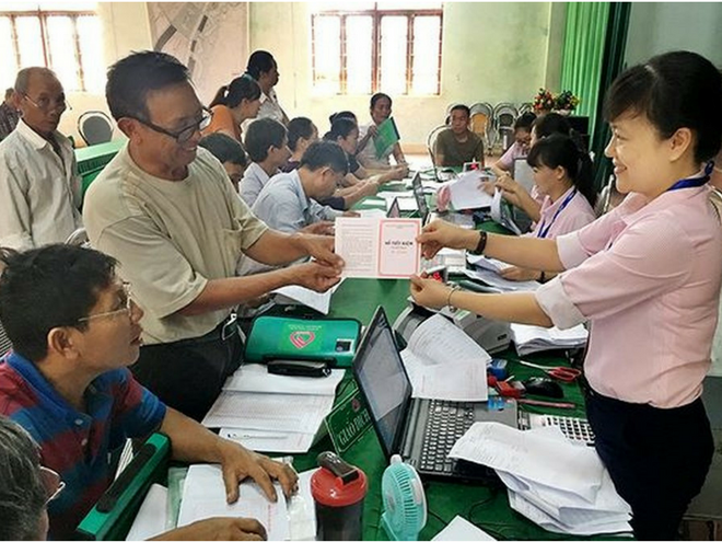 Hộ thoát nghèo